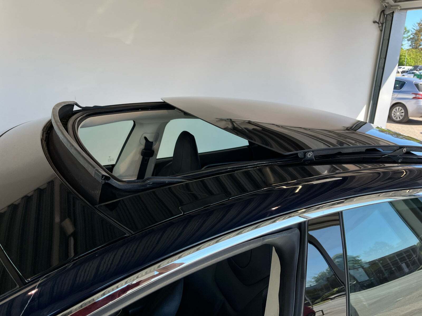 Blå Tesla Model S fra 2014