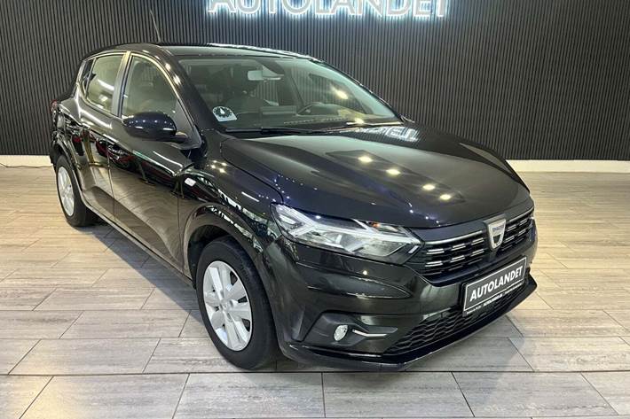 Sort Dacia Sandero fra 2021 set udefra