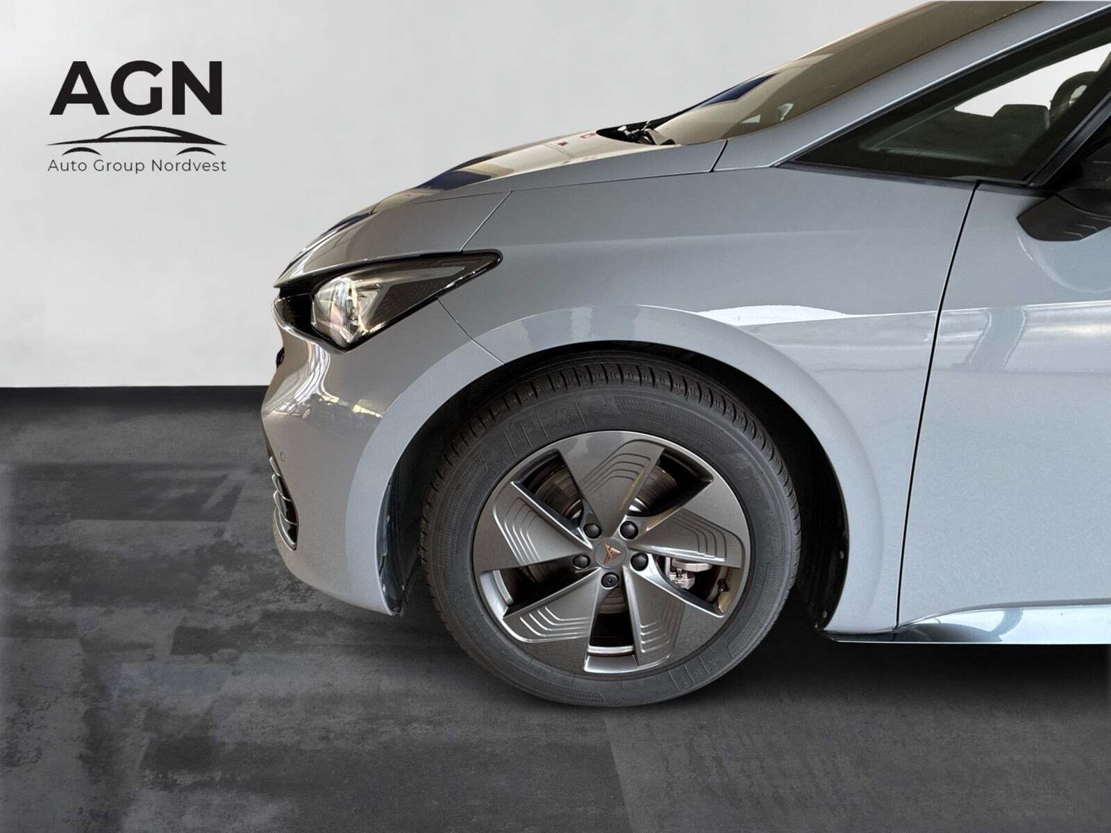 Grå Cupra Born fra 2023