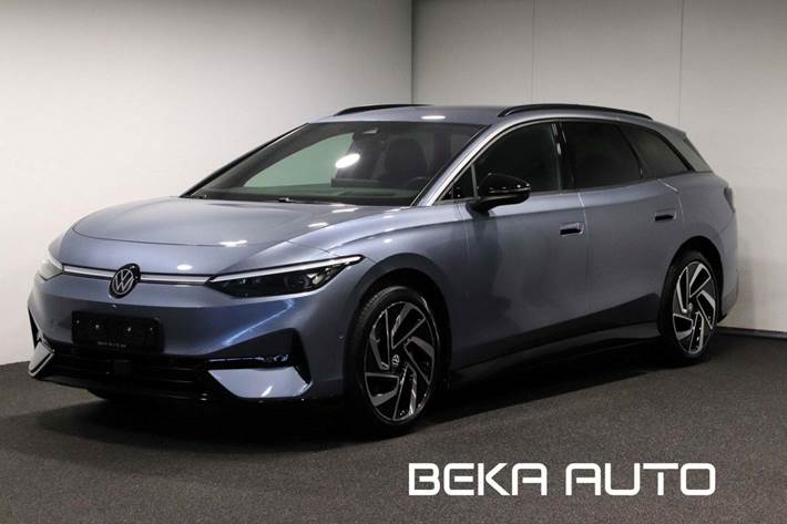 Blå VW ID.7 fra 2025 set udefra