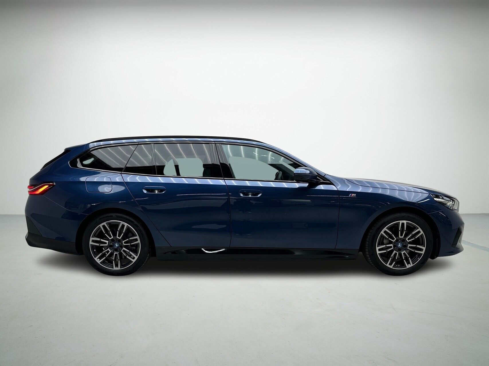 BMW i5 eDrive40 Touring EL M-Sport 340HK Stc Aut.