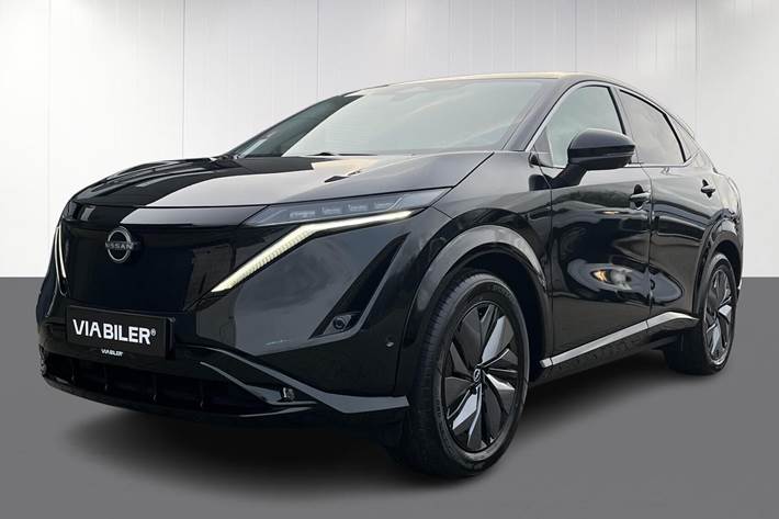 Grøn Nissan Ariya fra 2025 set udefra