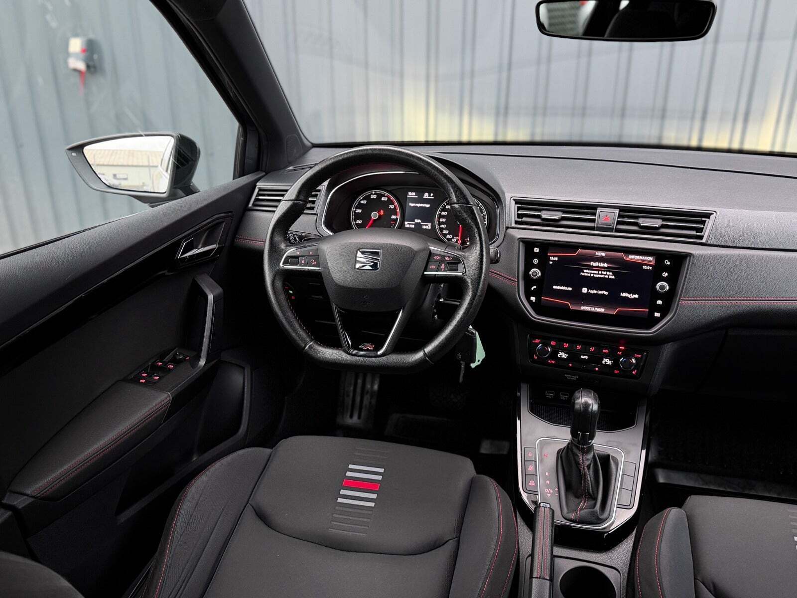 Grå Seat Arona fra 2018