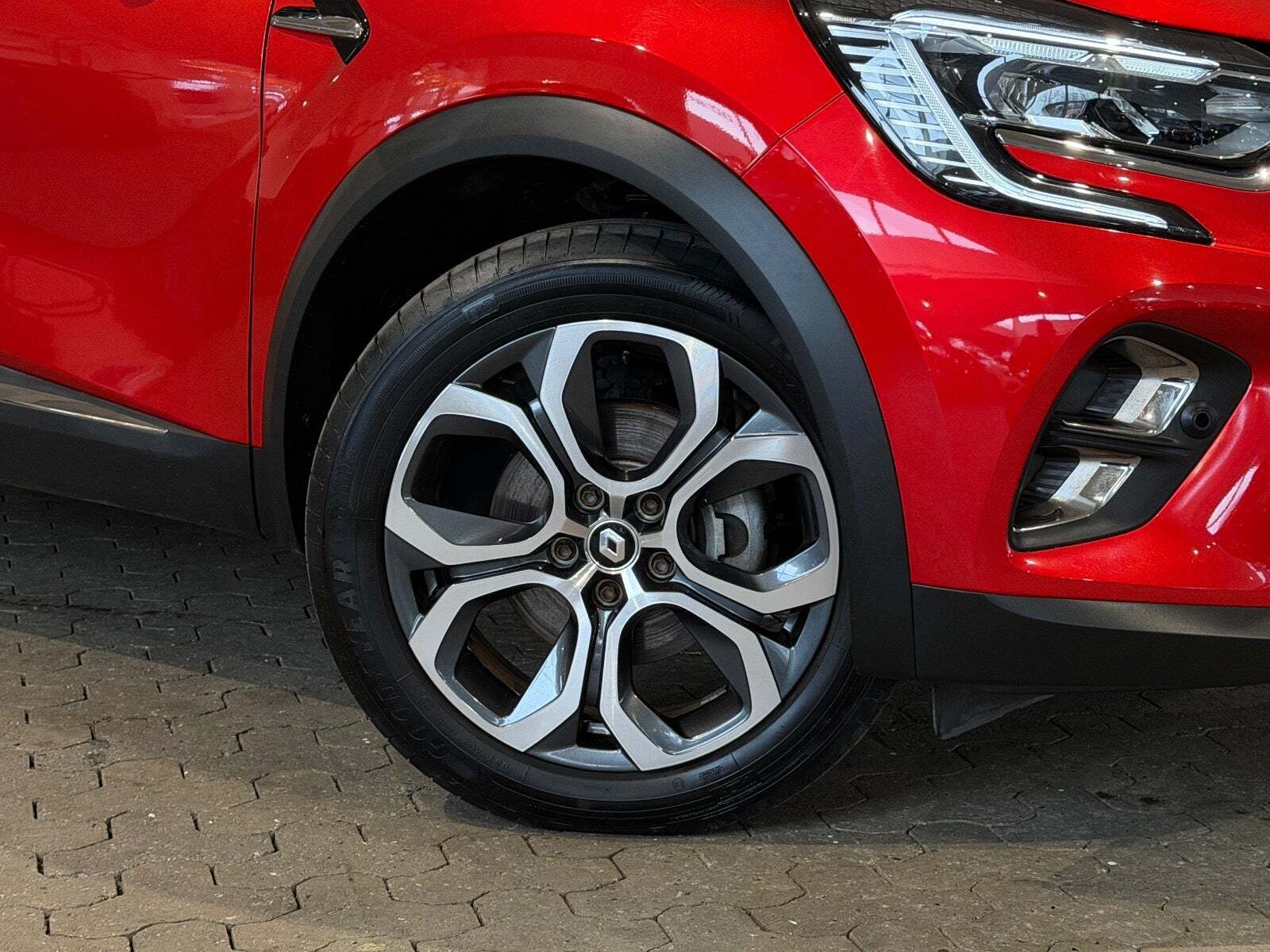 Renault Captur 1,6 E-Tech Intens