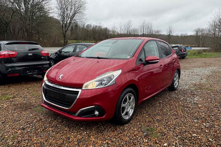 undefined Peugeot 208 fra 2017 set udefra