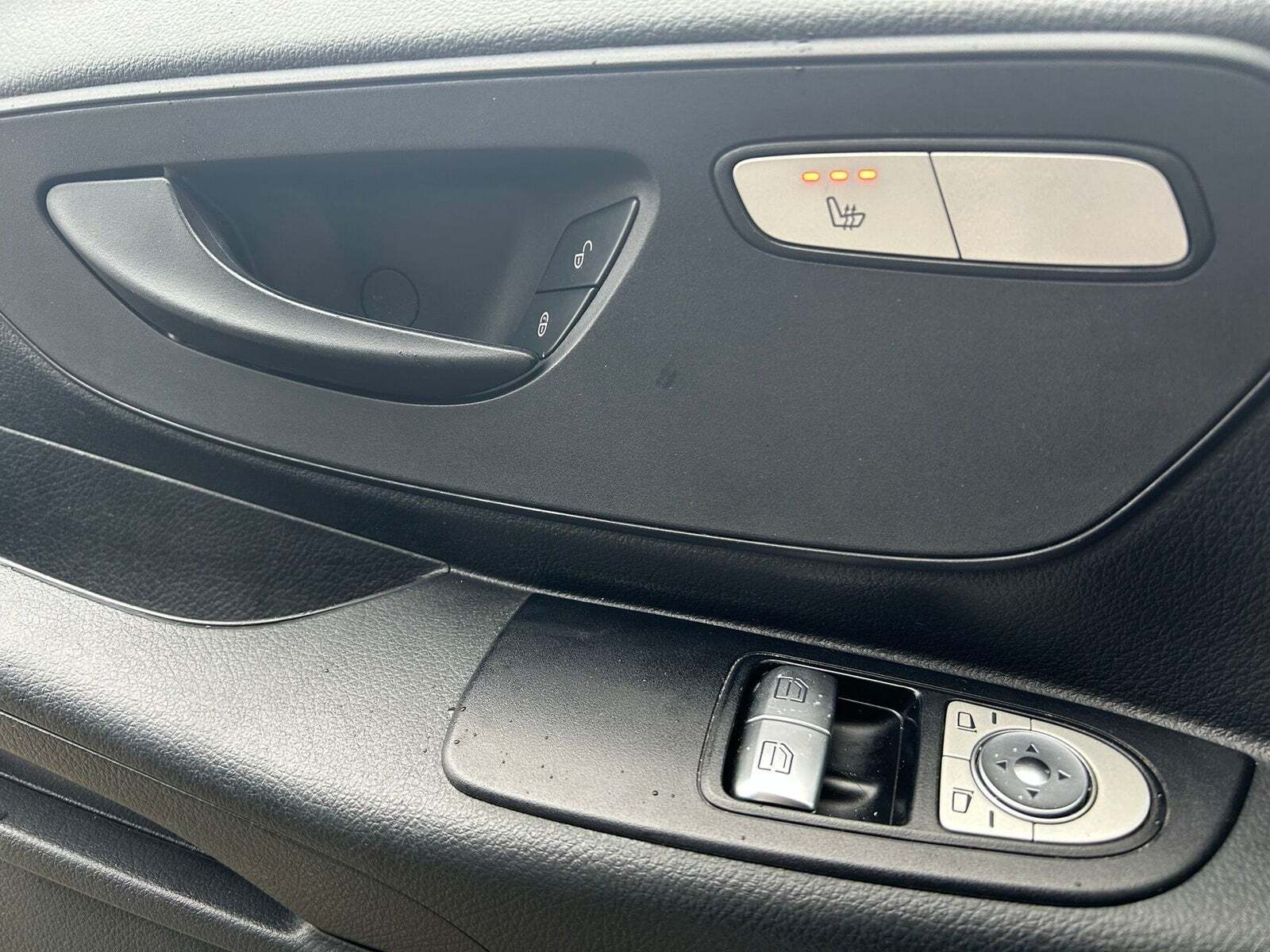 Hvid Mercedes Vito 114 fra 2018