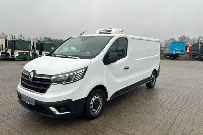 Hvid Renault Trafic fra 2022