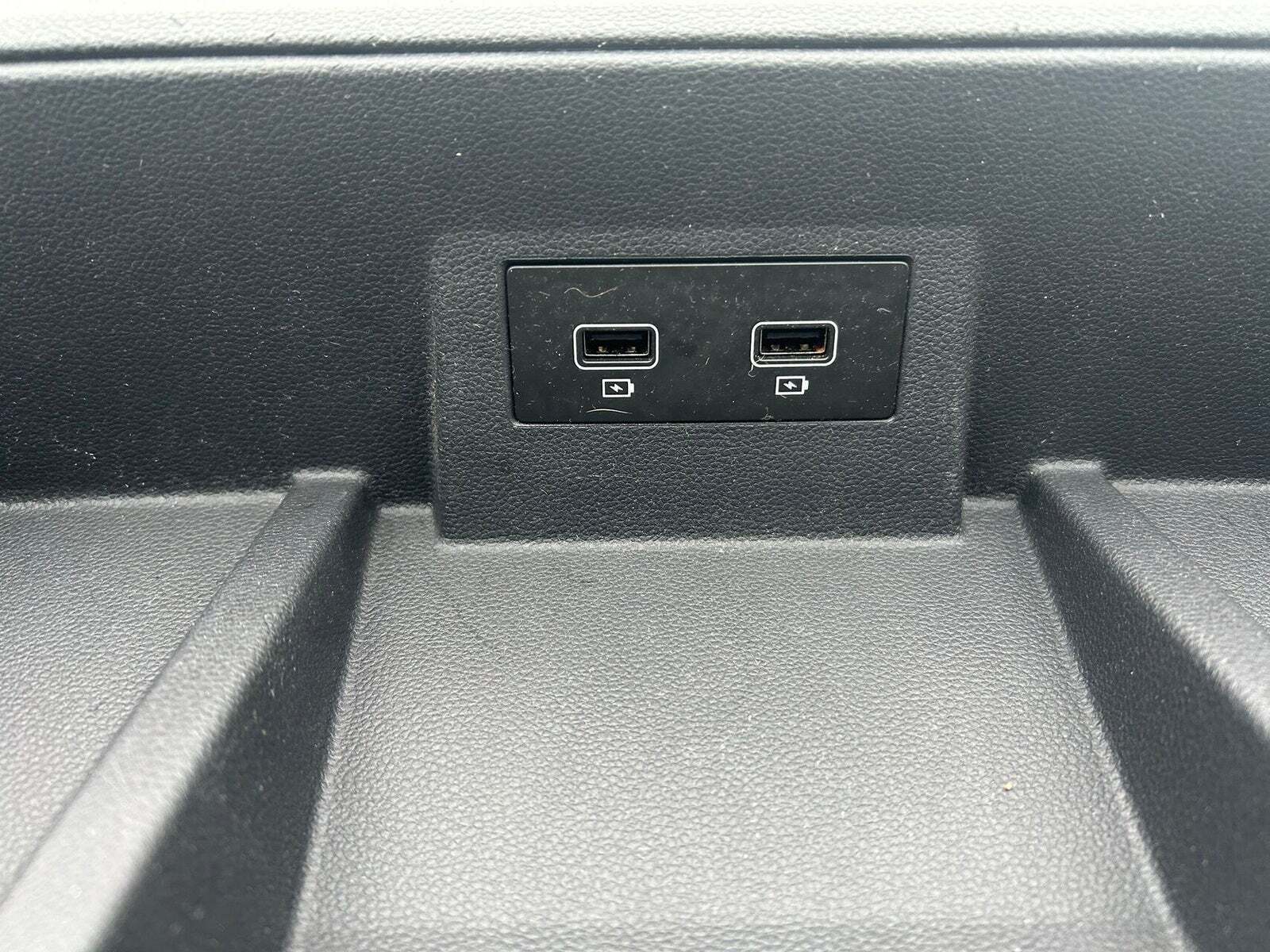 Hvid Renault Trafic fra 2022