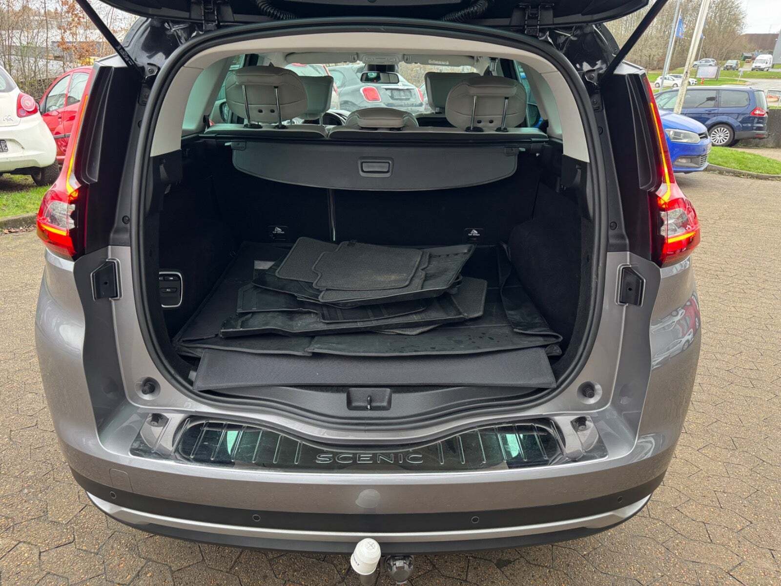 Sort Renault Grand Scenic IV fra 2017