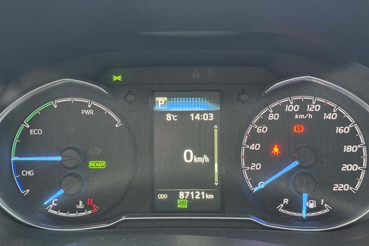 Rød Toyota Yaris fra 2020
