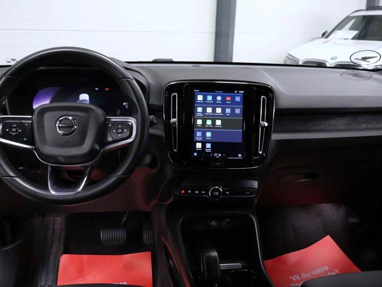 Volvo XC40 P6 ReCharge Core