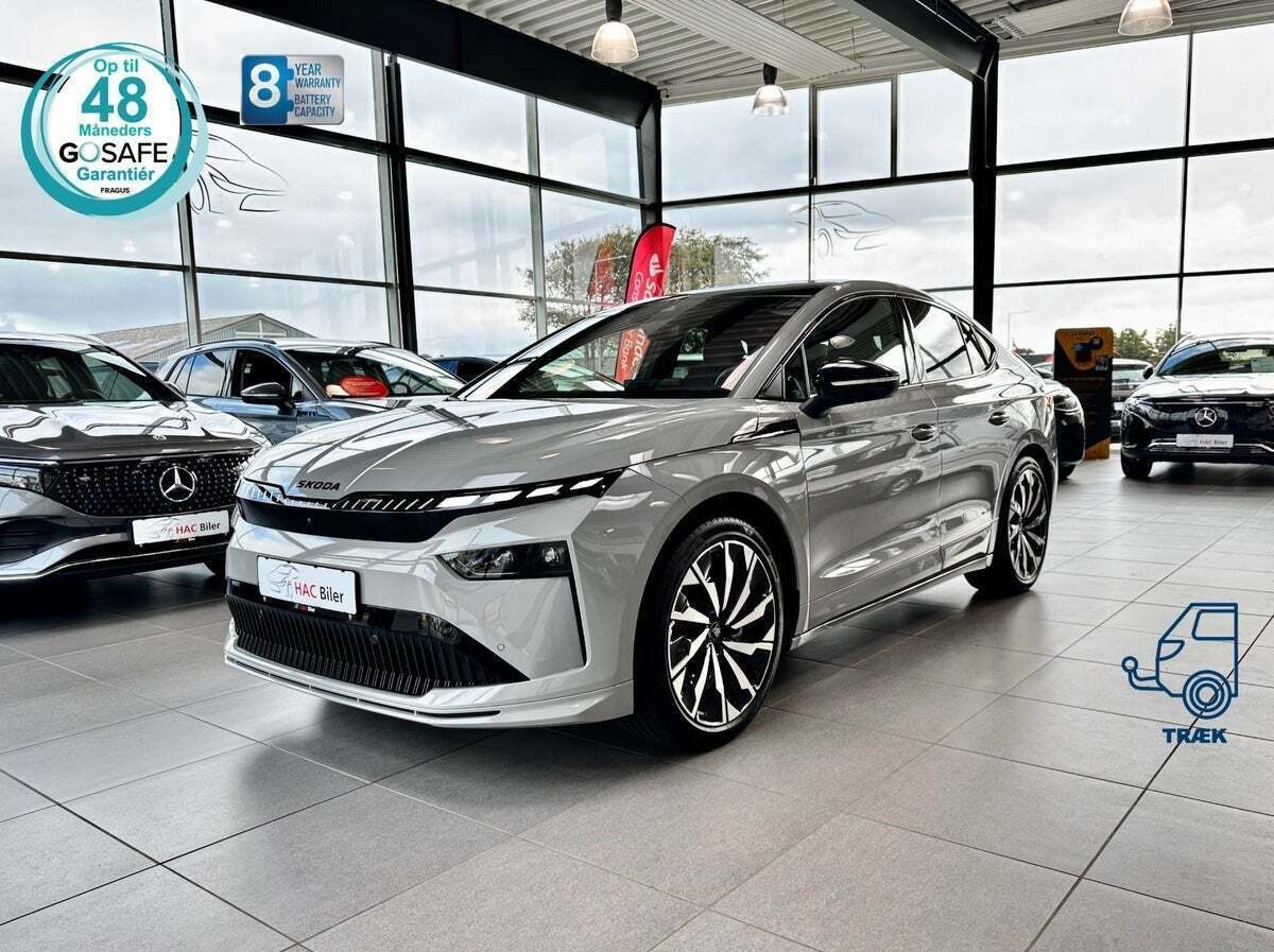 Grå Skoda Enyaq fra 2026 set udefra