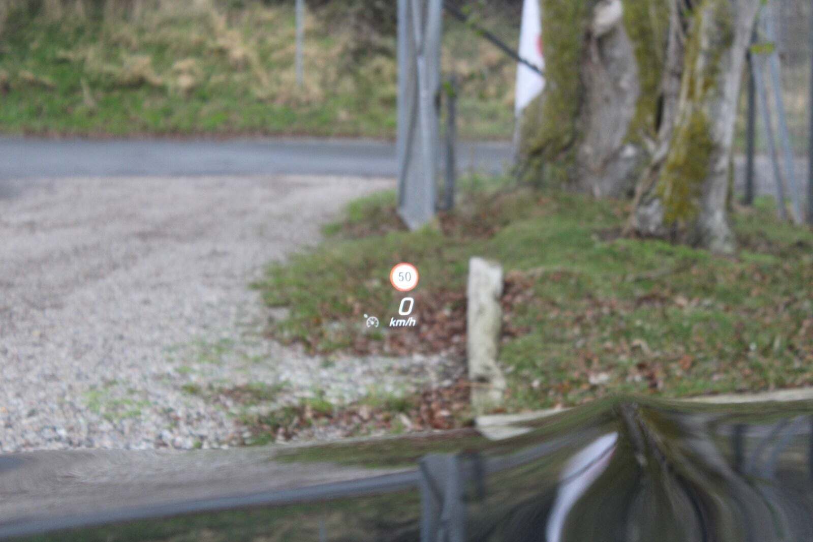 Sort Mercedes EQB350 fra 2024