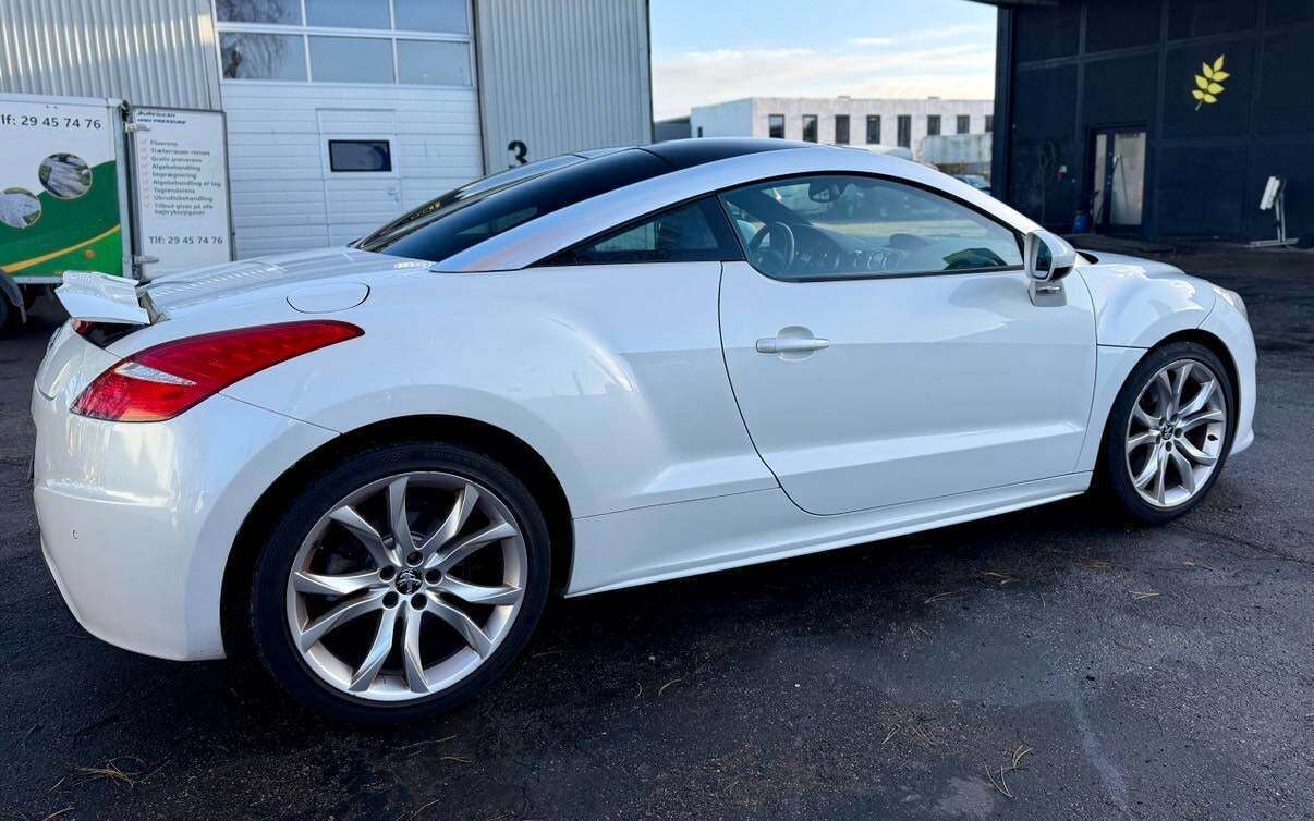 Peugeot RCZ