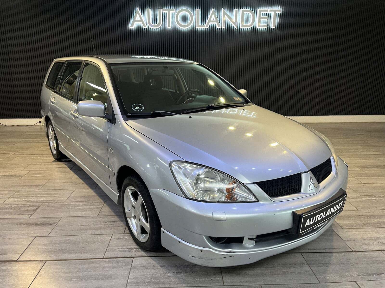 Mitsubishi Lancer 1,6 Comfort stc.