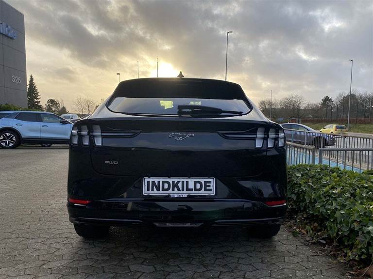 Ford Mustang Mach-E 70 Premium Standard Range AWD