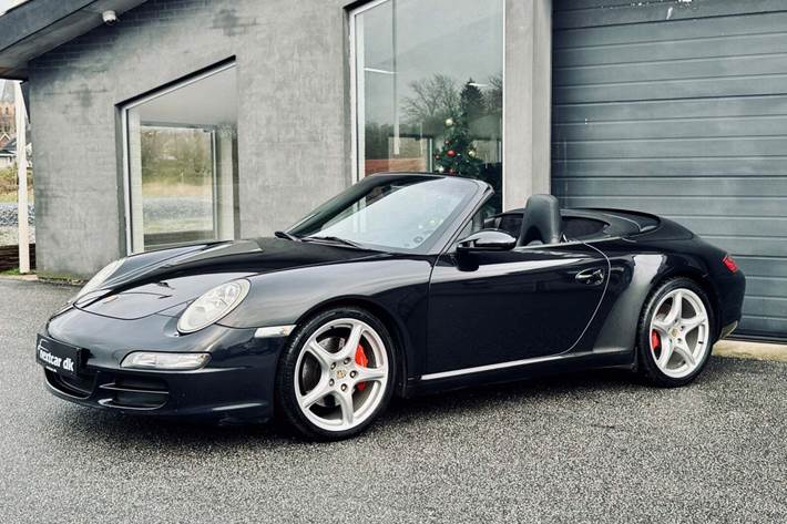 Blå Porsche 911 Carrera S fra 2005