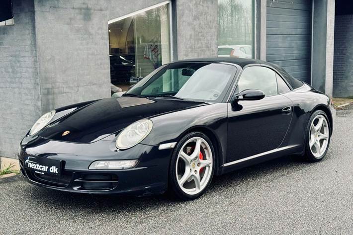 Blå Porsche 911 Carrera S fra 2005