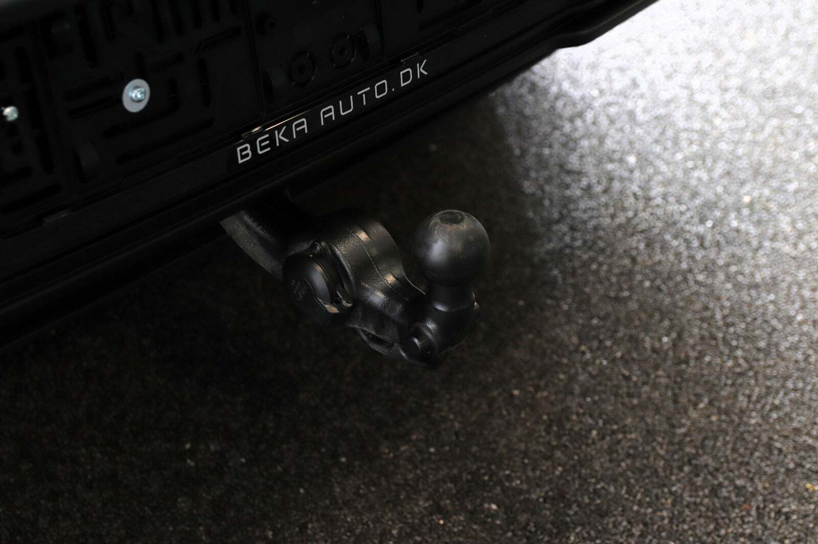 Grå Porsche Macan 4 fra 2025