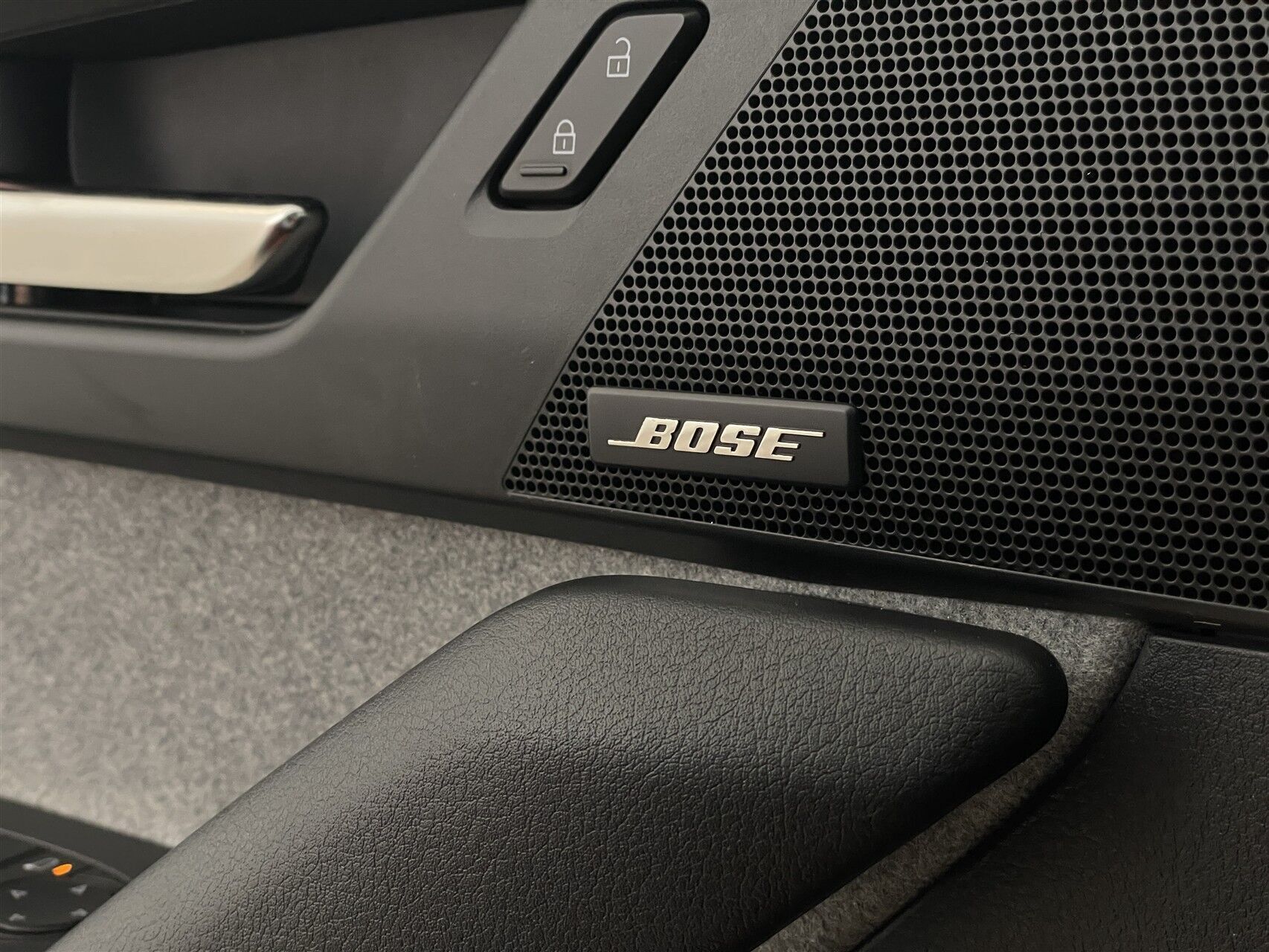 Rød Mazda MX-30 fra 2021