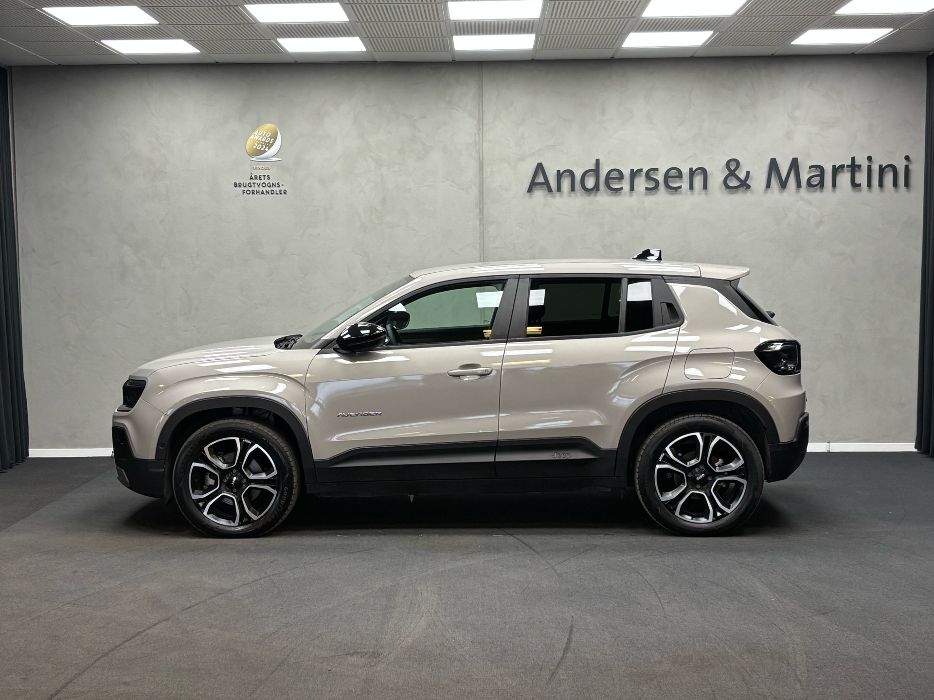 Jeep Avenger EL Summit 156HK 5d Aut.