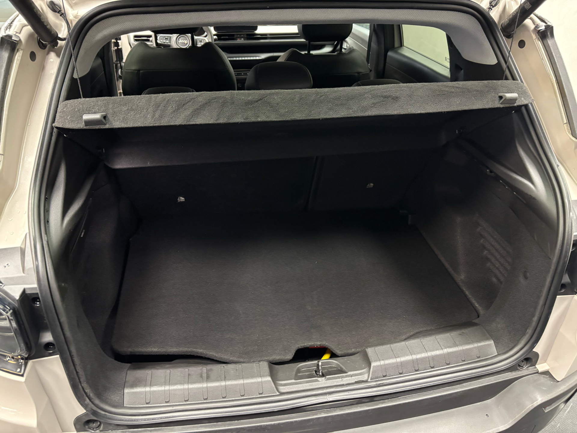 Jeep Avenger EL Summit 156HK 5d Aut.