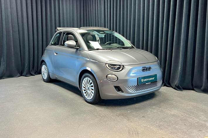 Grå Fiat 500e fra 2023