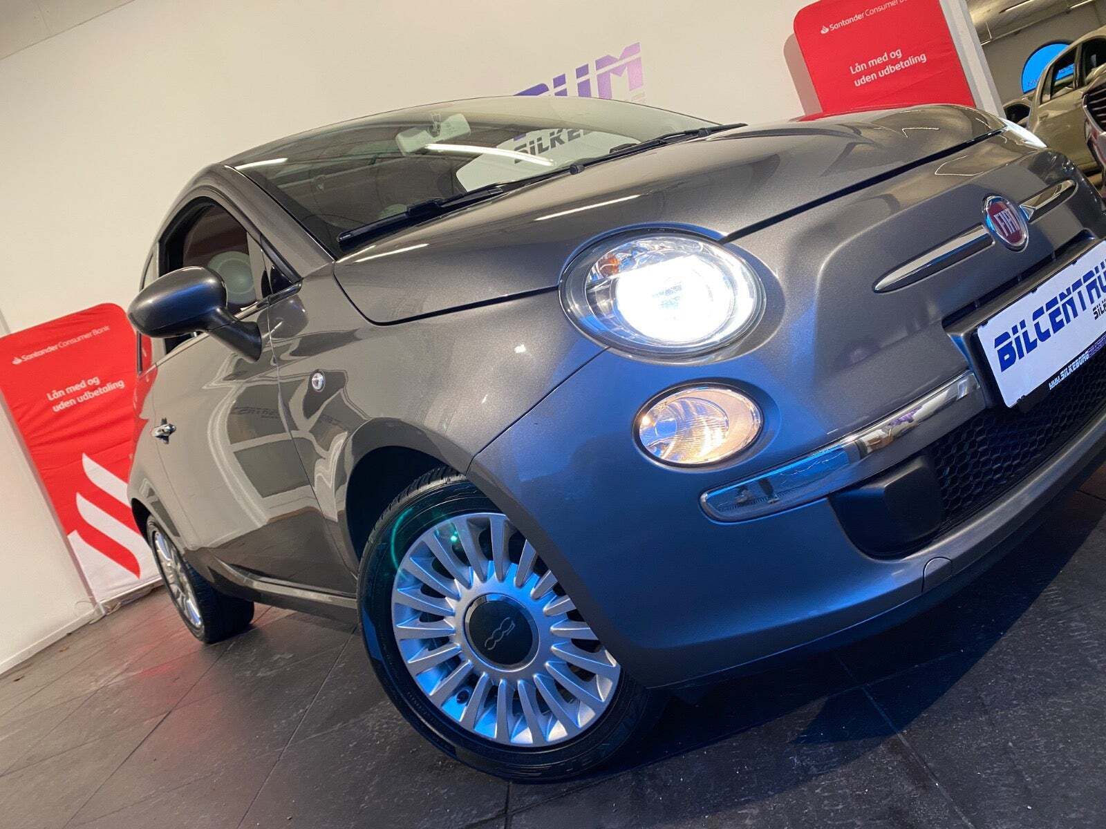 Grå Fiat 500 fra 2015