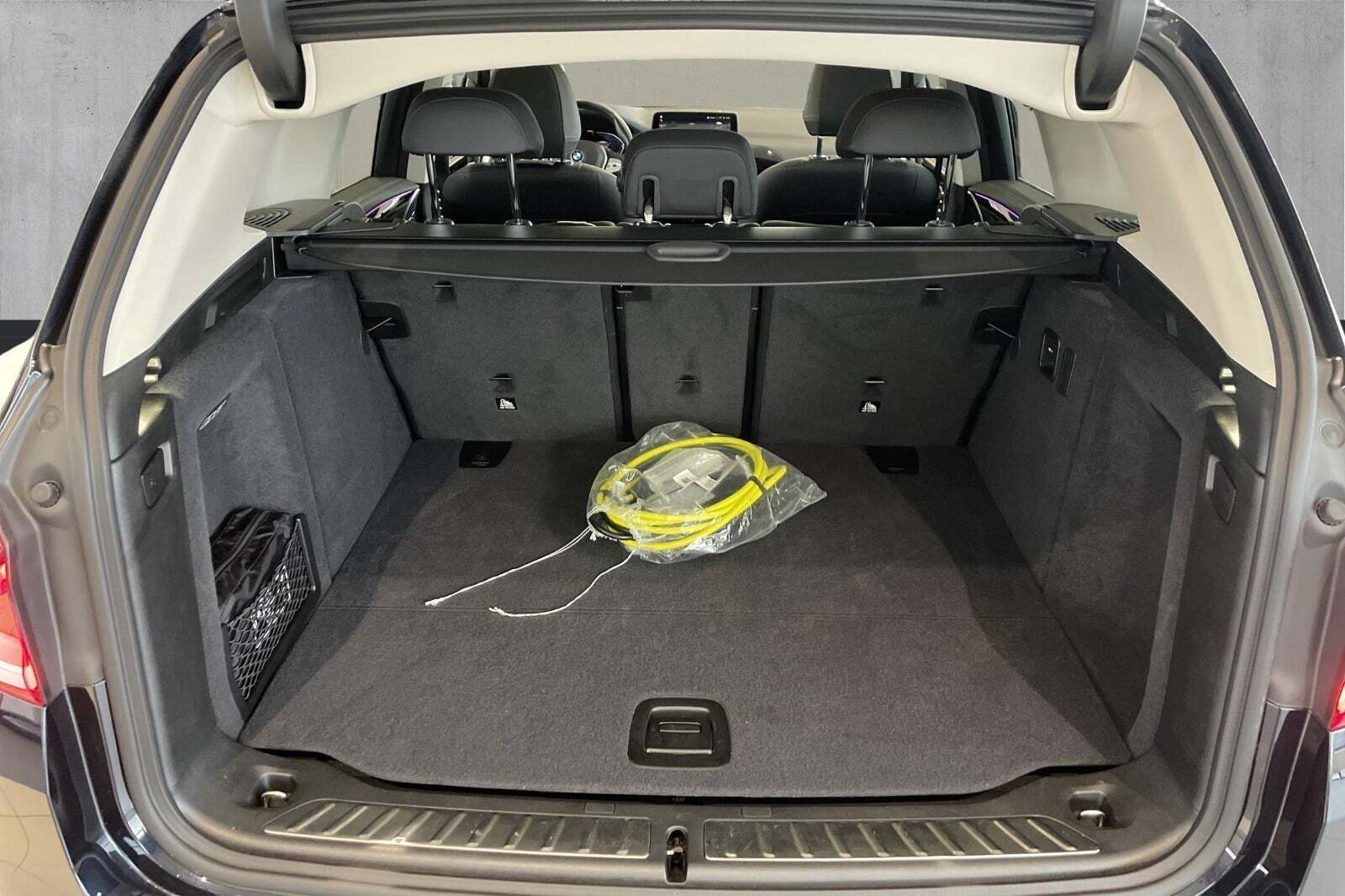 Sort BMW iX3 fra 2021