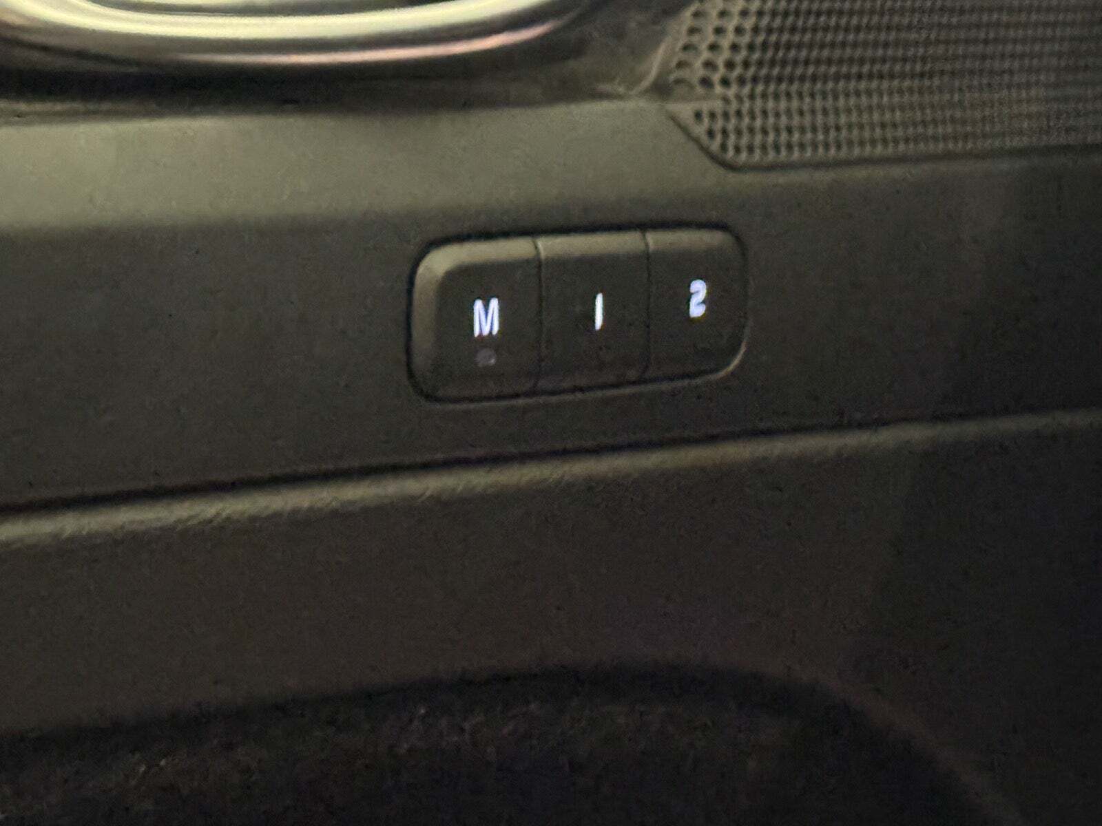 Grå Volvo XC40 fra 2020