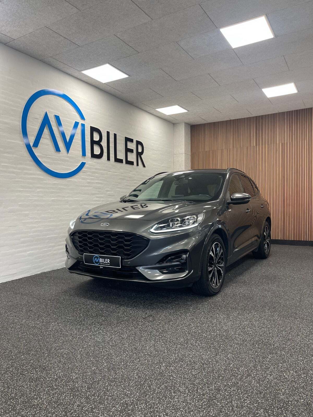 Ford Kuga 2,5 PHEV ST-Line X CVT