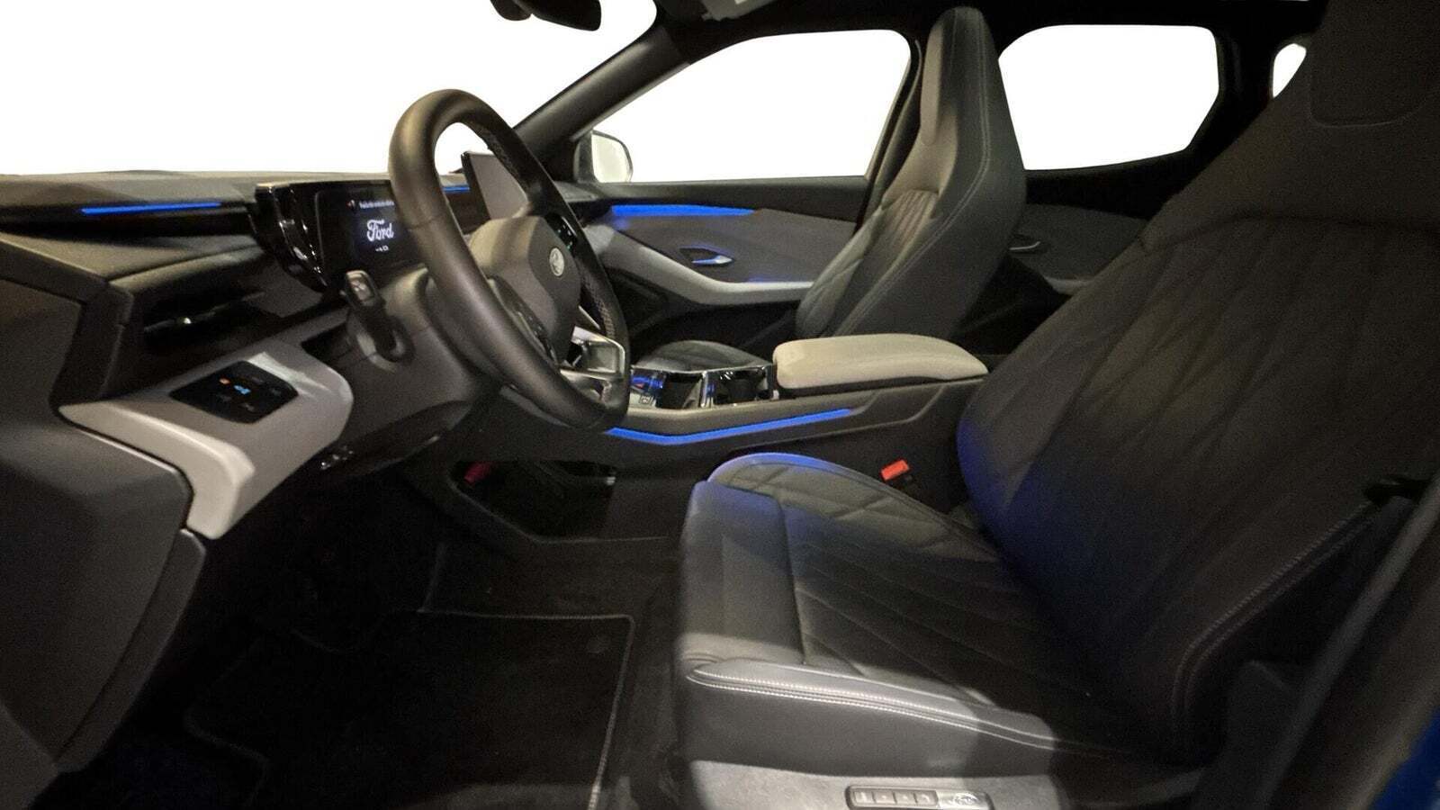 Ford Explorer 84 Premium Extended Range AWD