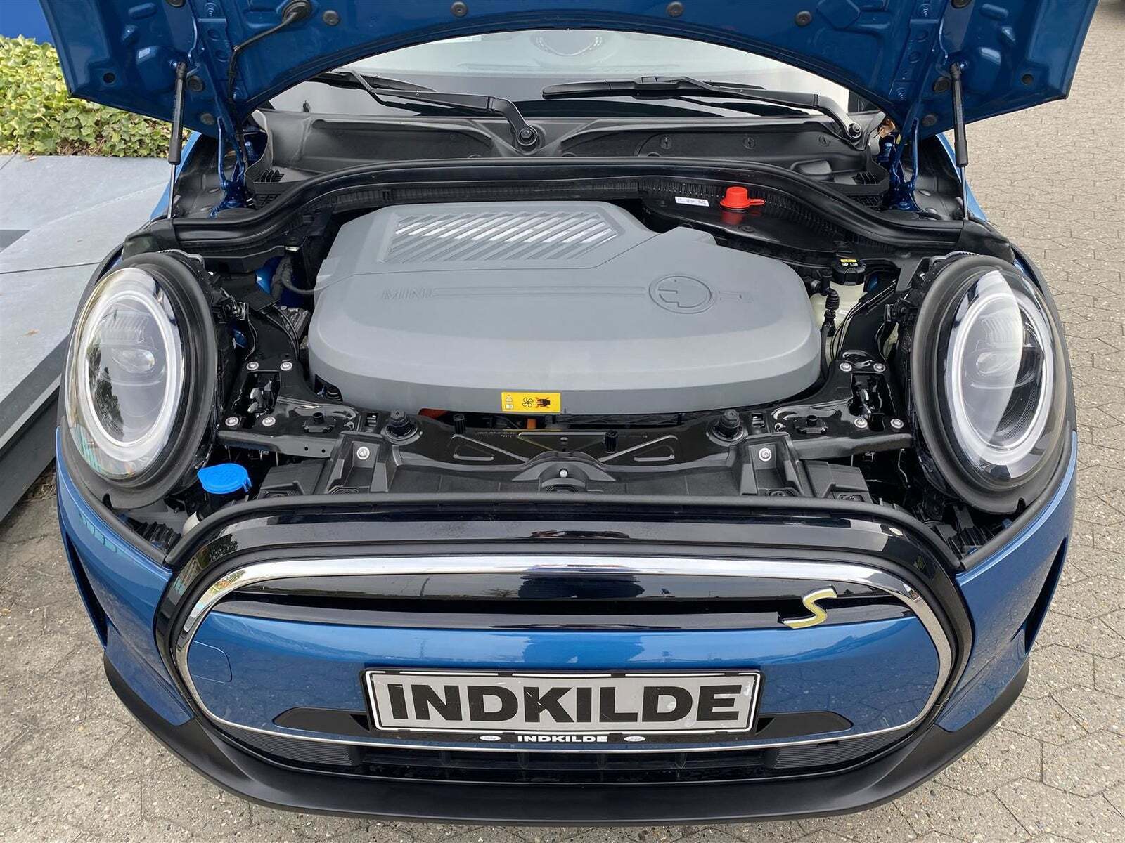 Blå Mini Cooper SE fra 2022