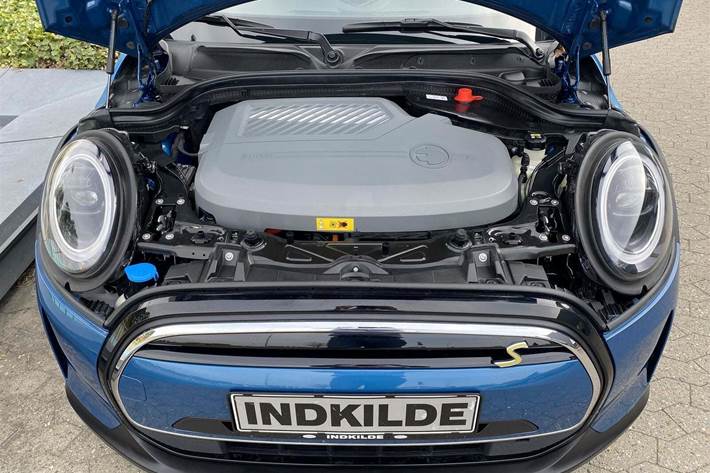 Blå Mini Cooper SE fra 2022