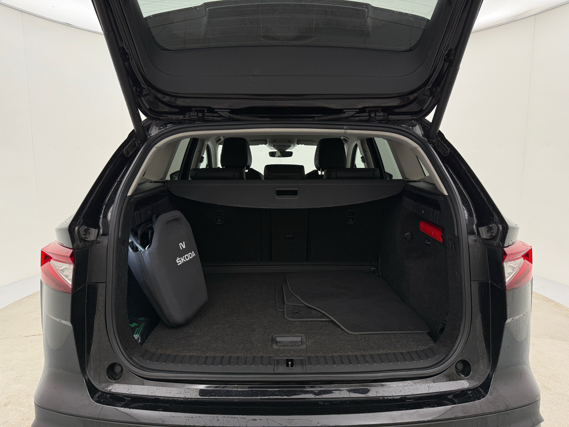 Sort Skoda Enyaq fra 2022
