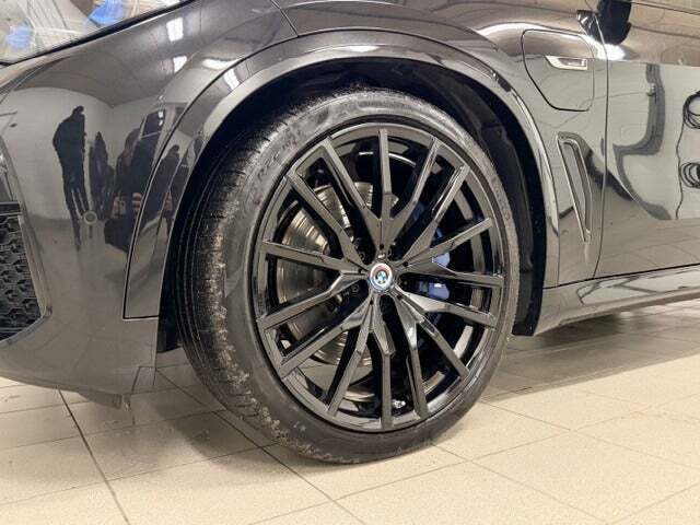 Sort BMW X5 fra 2022