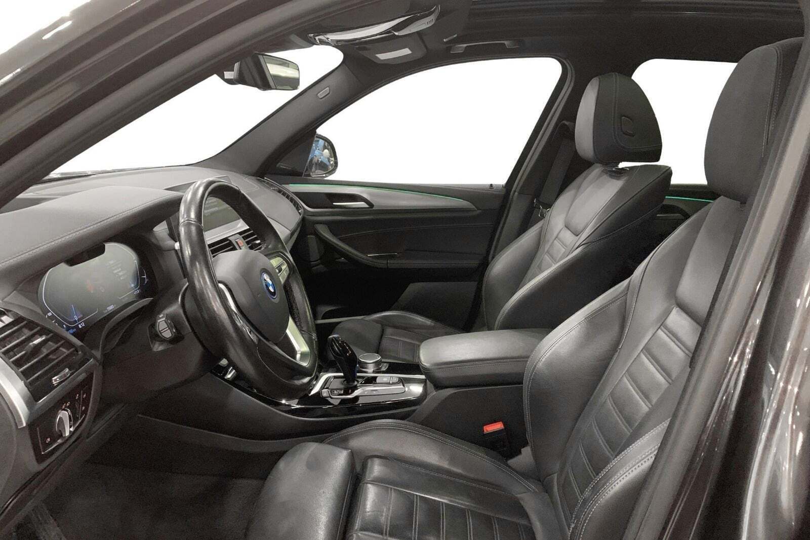 BMW iX3 Charged Plus