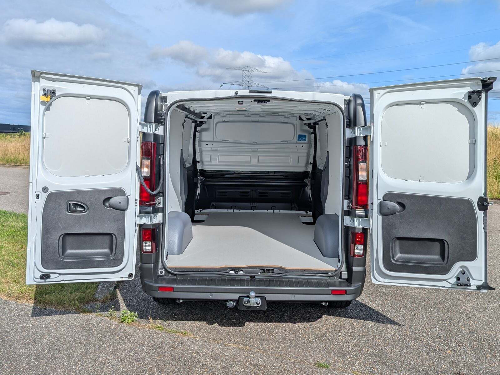 Renault Trafic 2,0 dCi 130 L2H1 Tekno