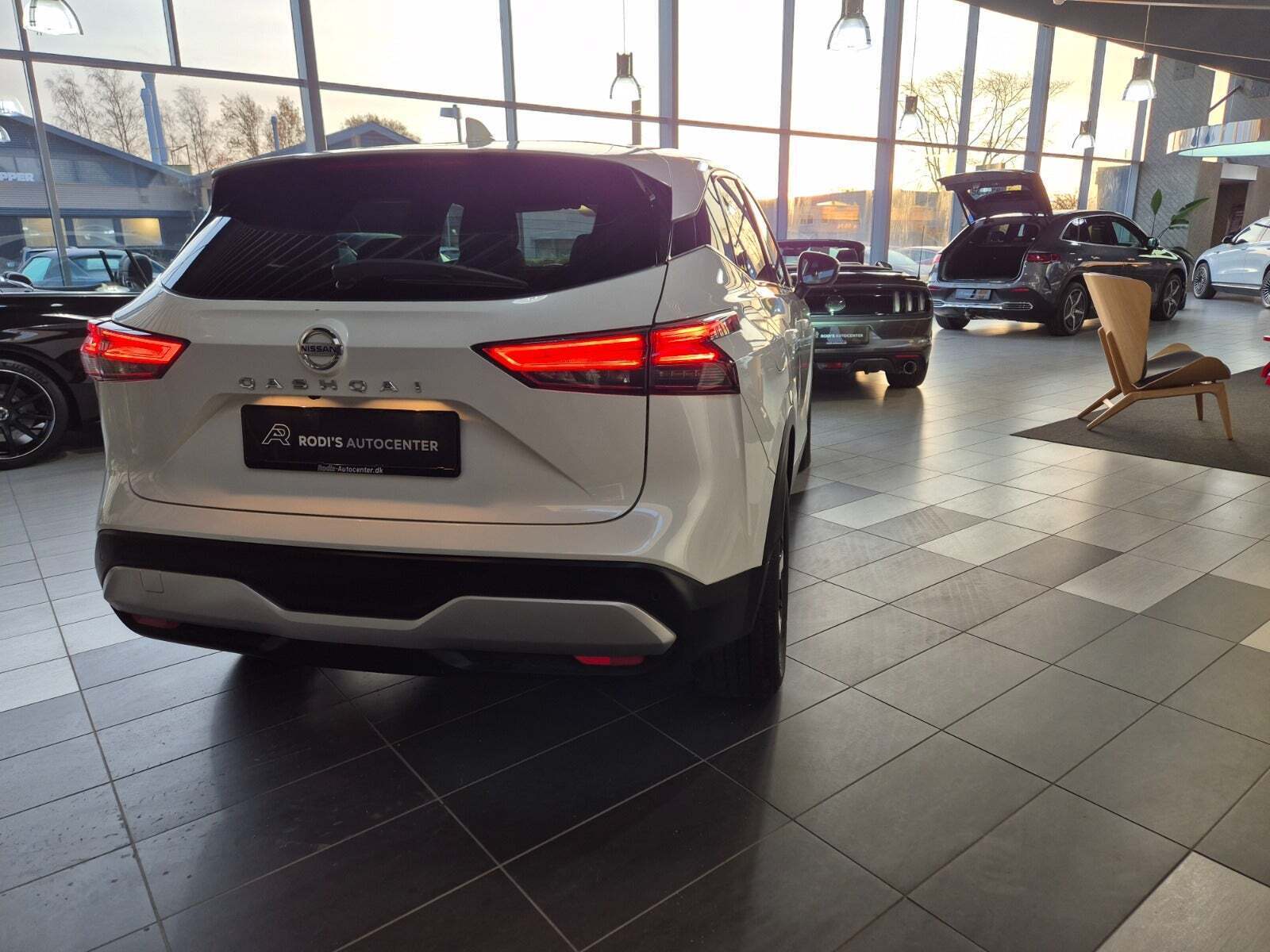 Hvid Nissan Qashqai fra 2021