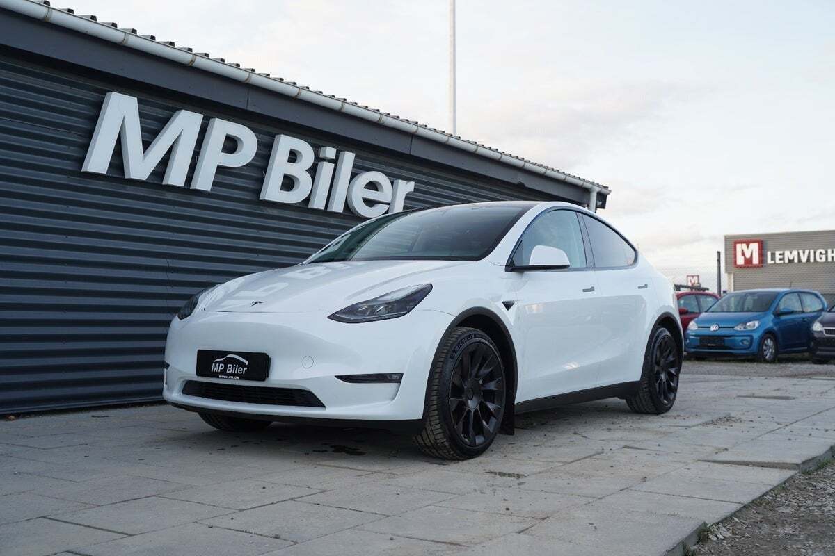 Tesla Model Y RWD