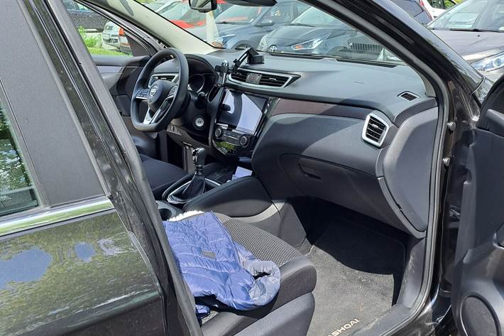 Sort Nissan Qashqai fra 2019