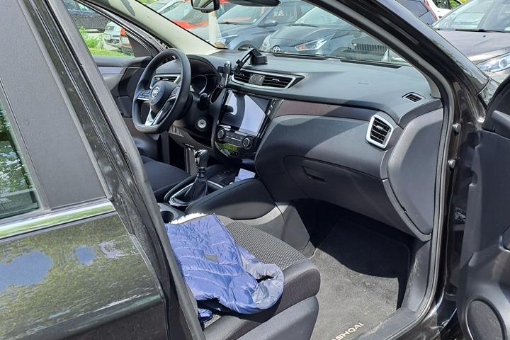 Sort Nissan Qashqai fra 2019
