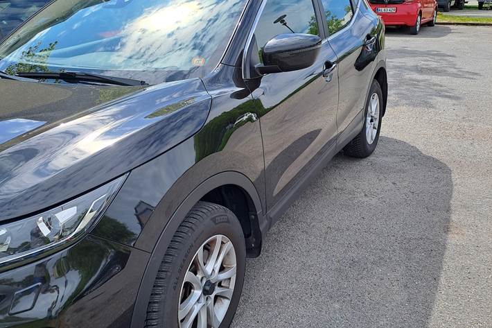 Sort Nissan Qashqai fra 2019