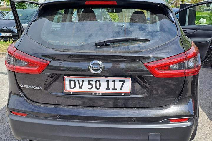 Sort Nissan Qashqai fra 2019