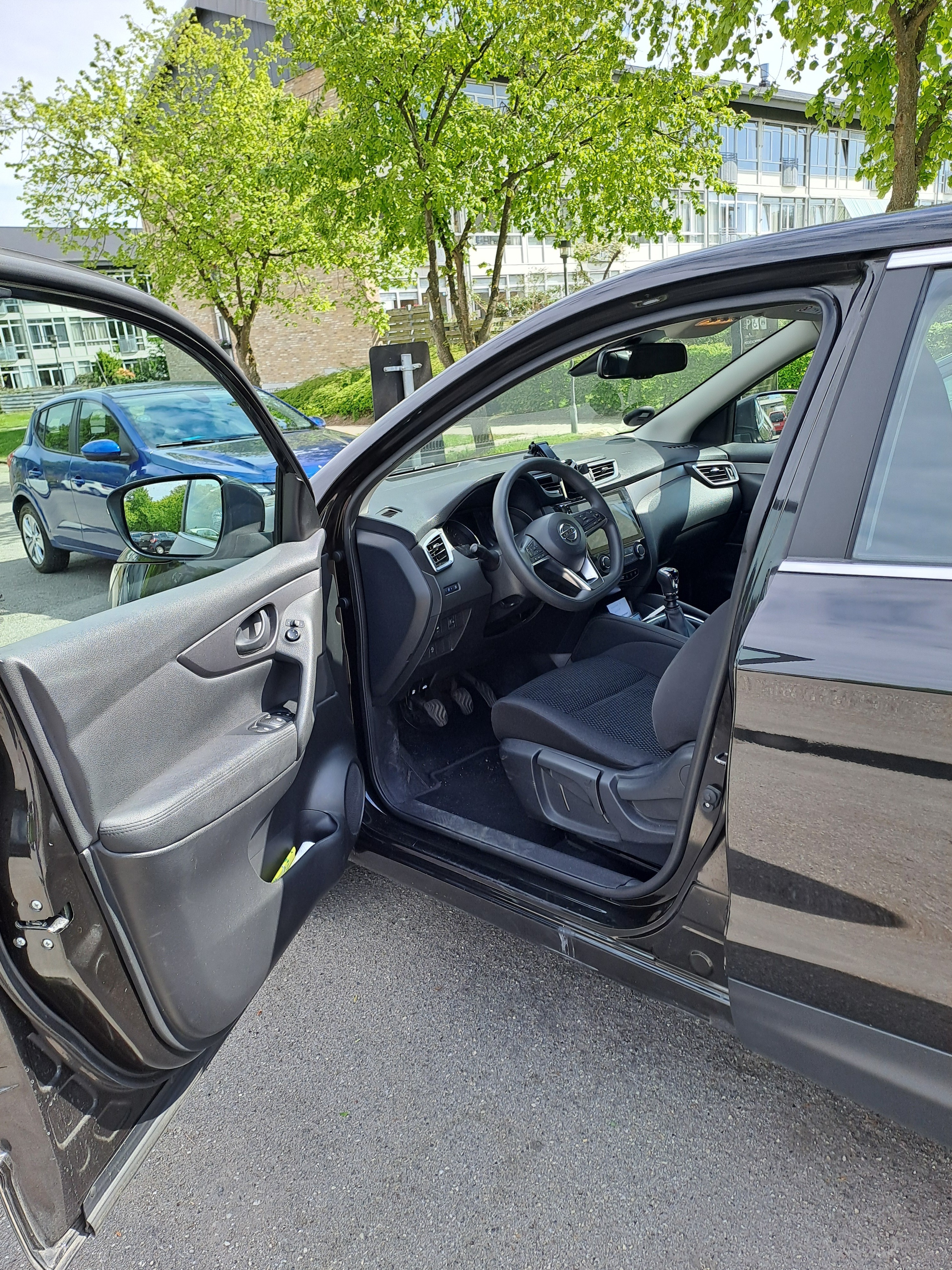 Sort Nissan Qashqai fra 2019