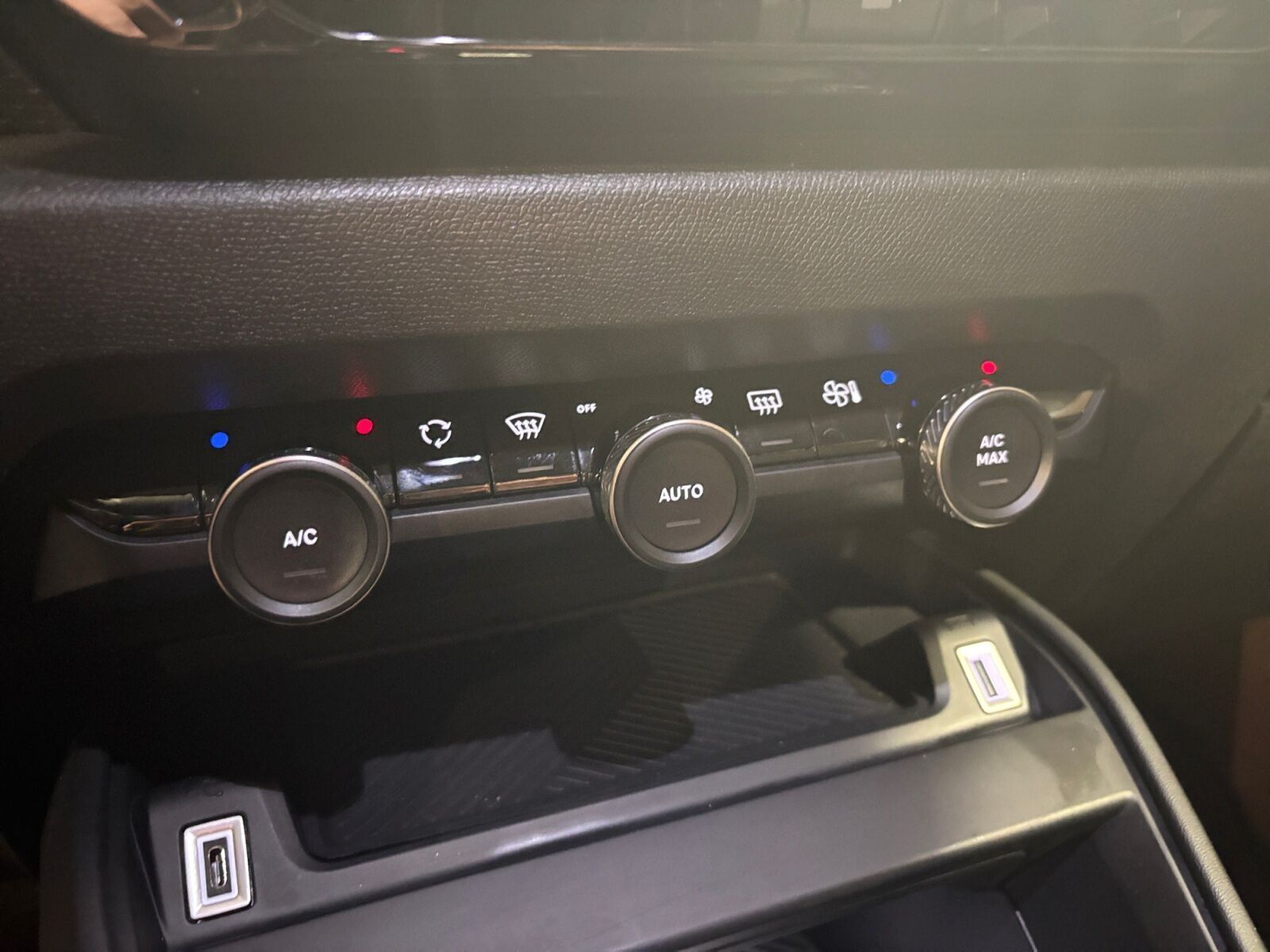 Orange Citroën ë-C4 fra 2021