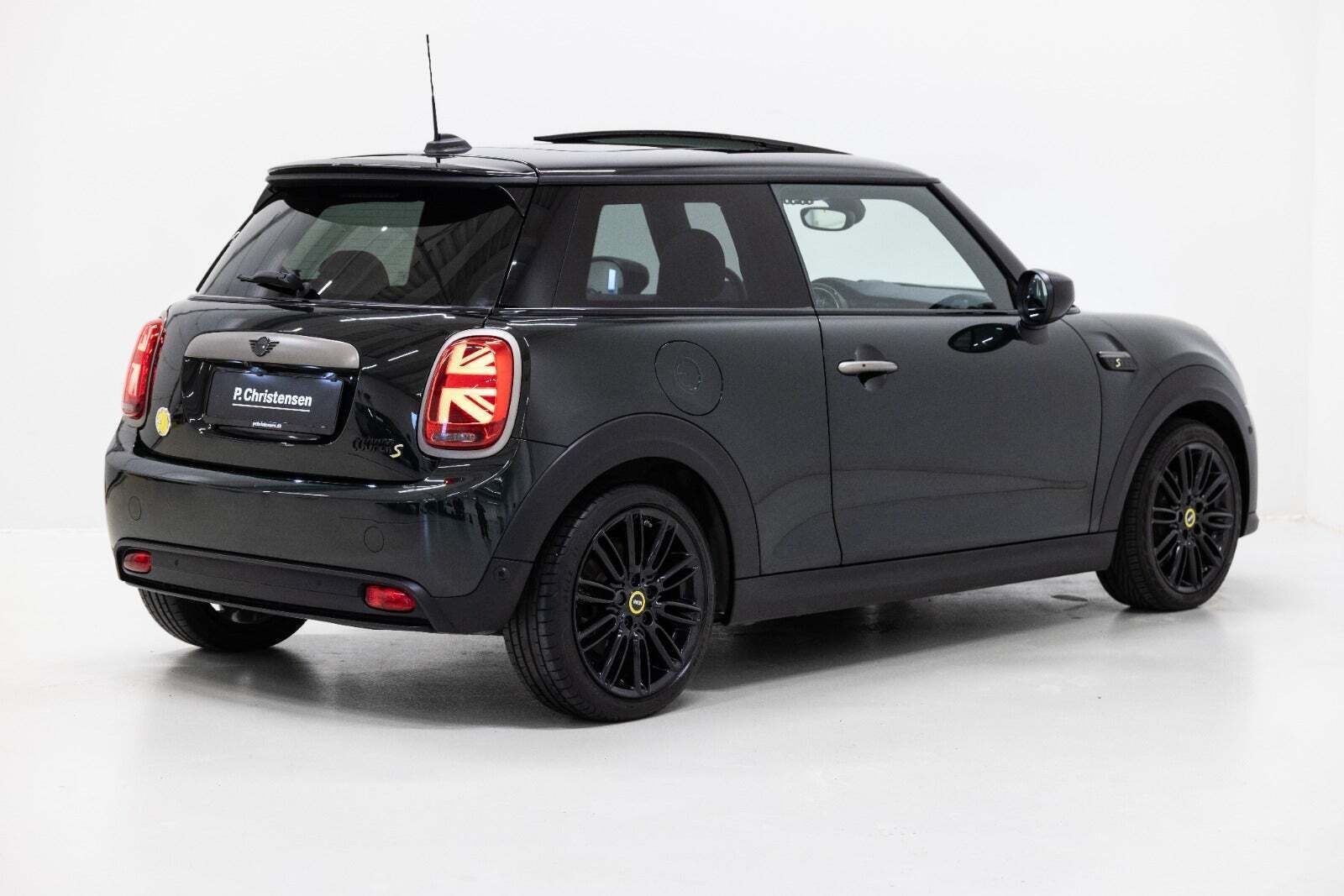 Mini Cooper SE Resolute Edition