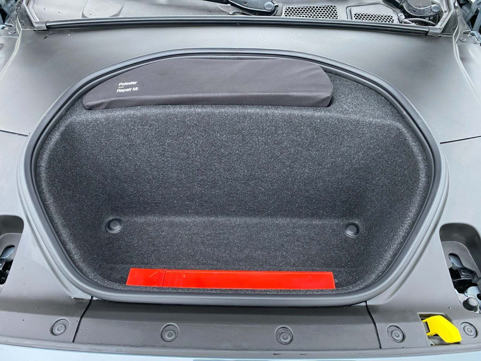 Grå Polestar 2 fra 2023