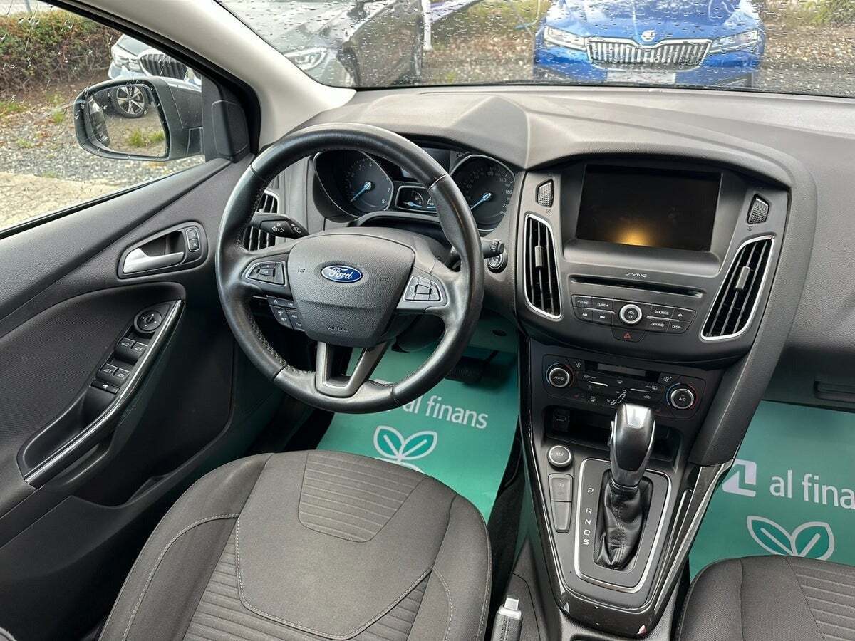 Grå Ford Focus fra 2016