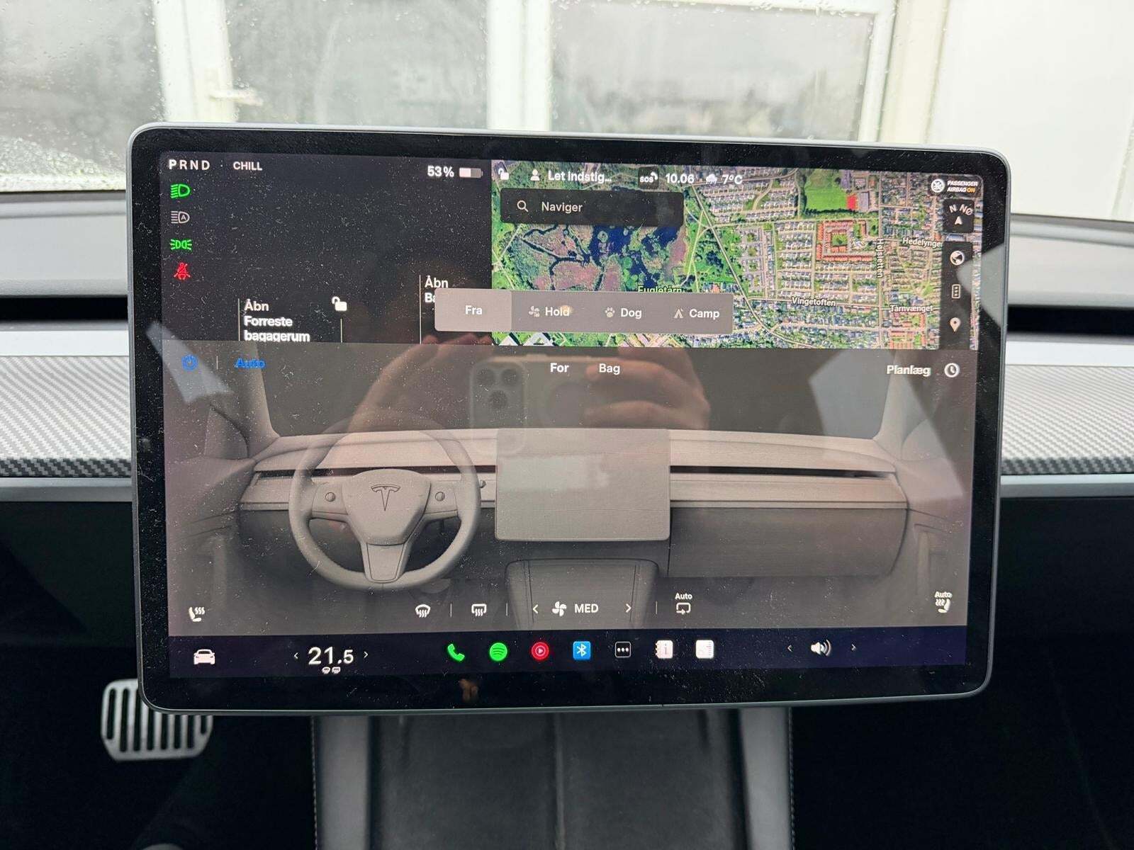 Hvid Tesla Model 3 fra 2021